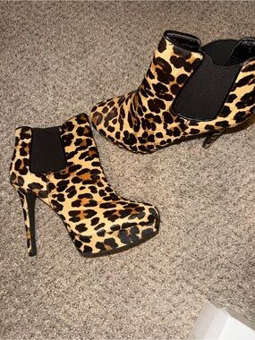 Gianni Bini Leopard Print Platform Ankle Boots - Black & Tan